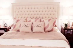 Mr and Mrs 18x18 Linen Pillow Set